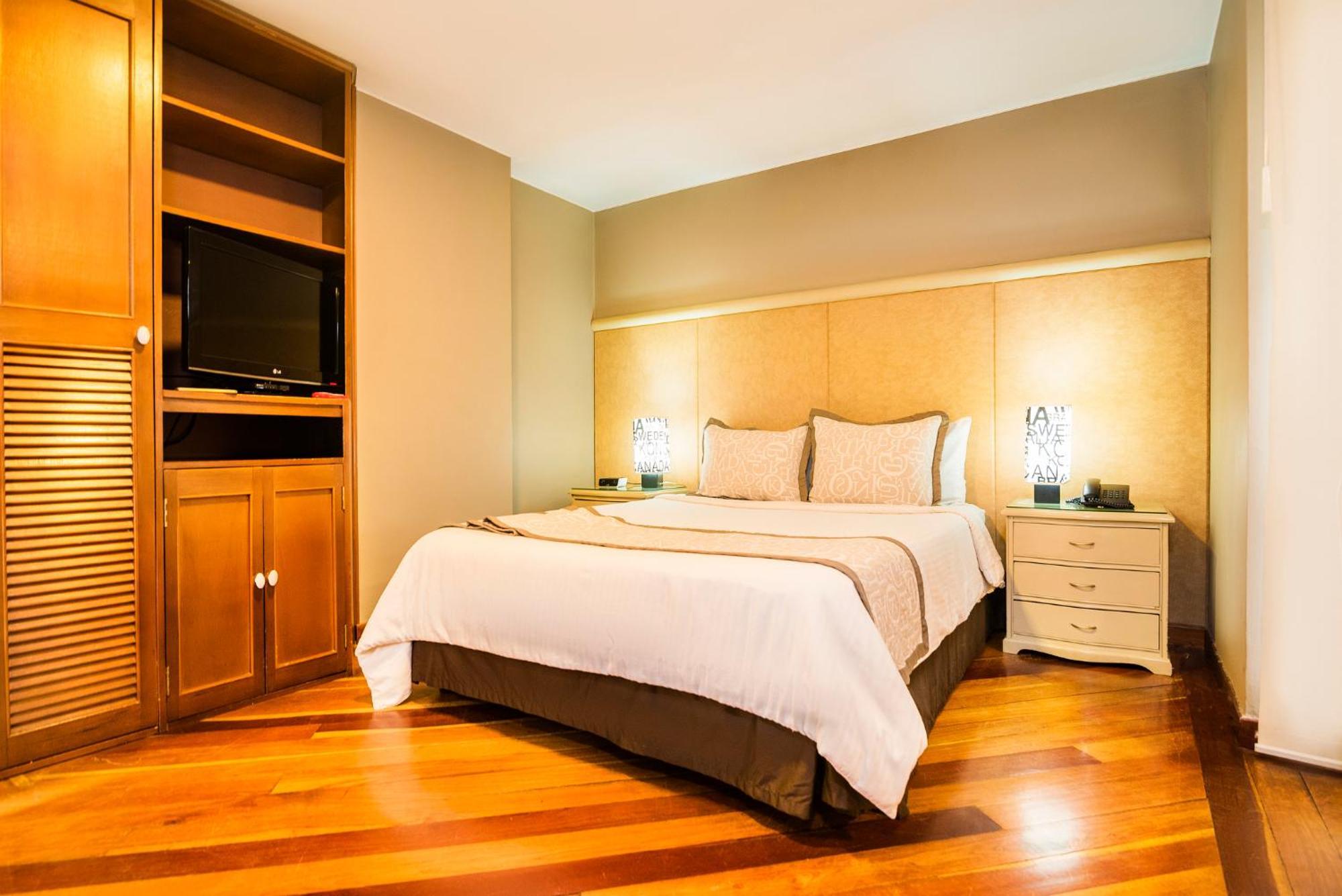 Lloyds Apartasuites Parque 93 Bogotá Exteriör bild
