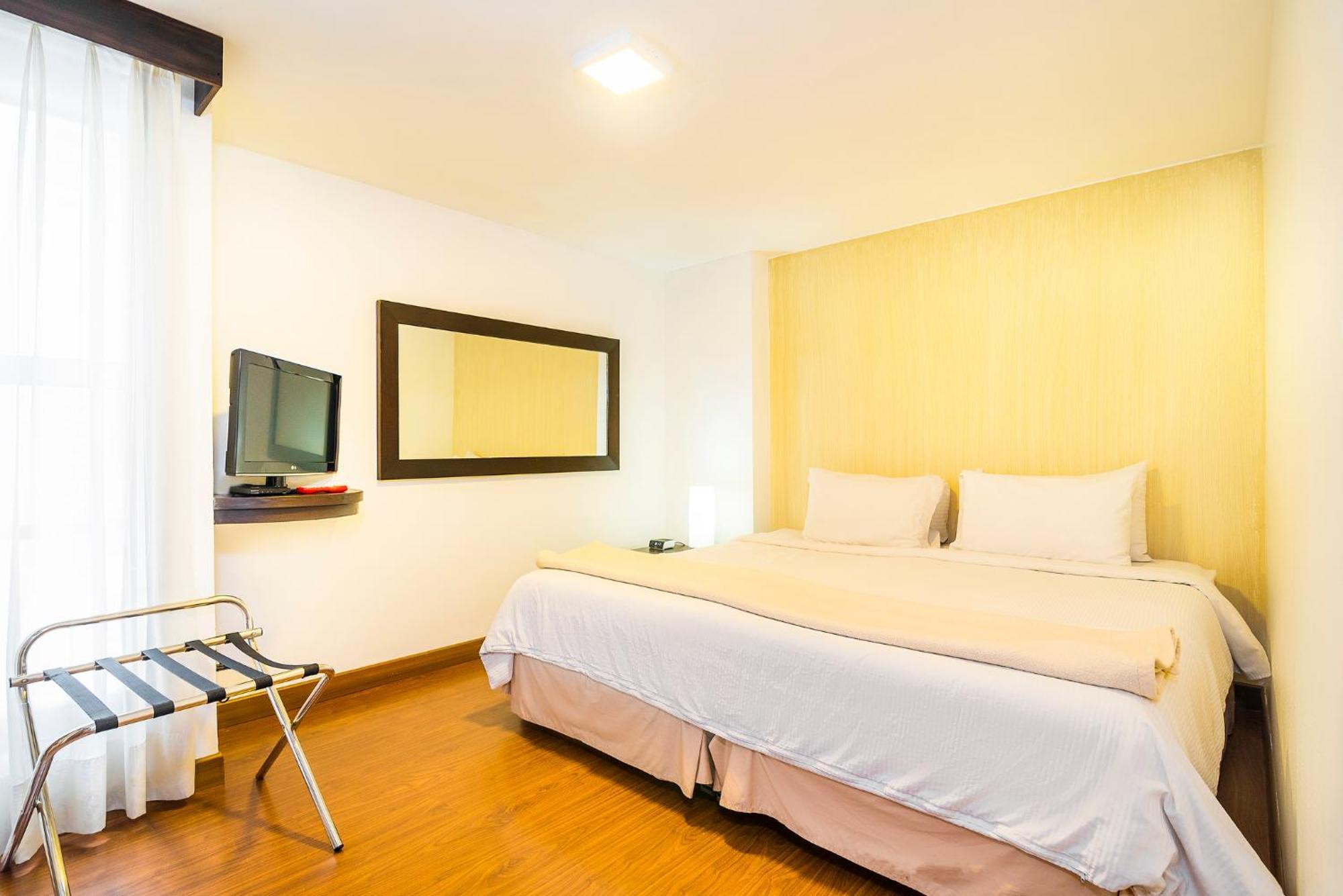 Lloyds Apartasuites Parque 93 Bogotá Exteriör bild