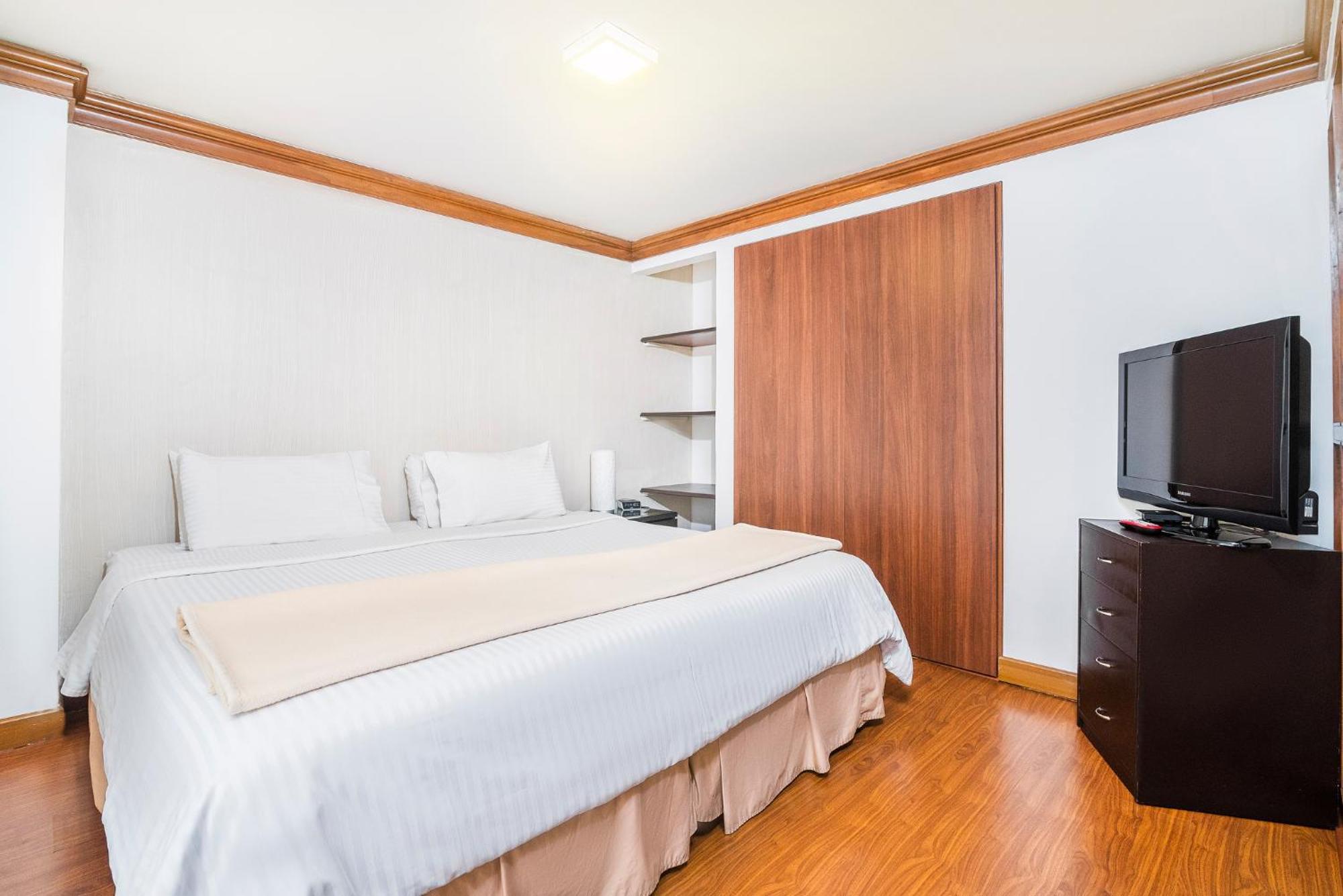 Lloyds Apartasuites Parque 93 Bogotá Exteriör bild