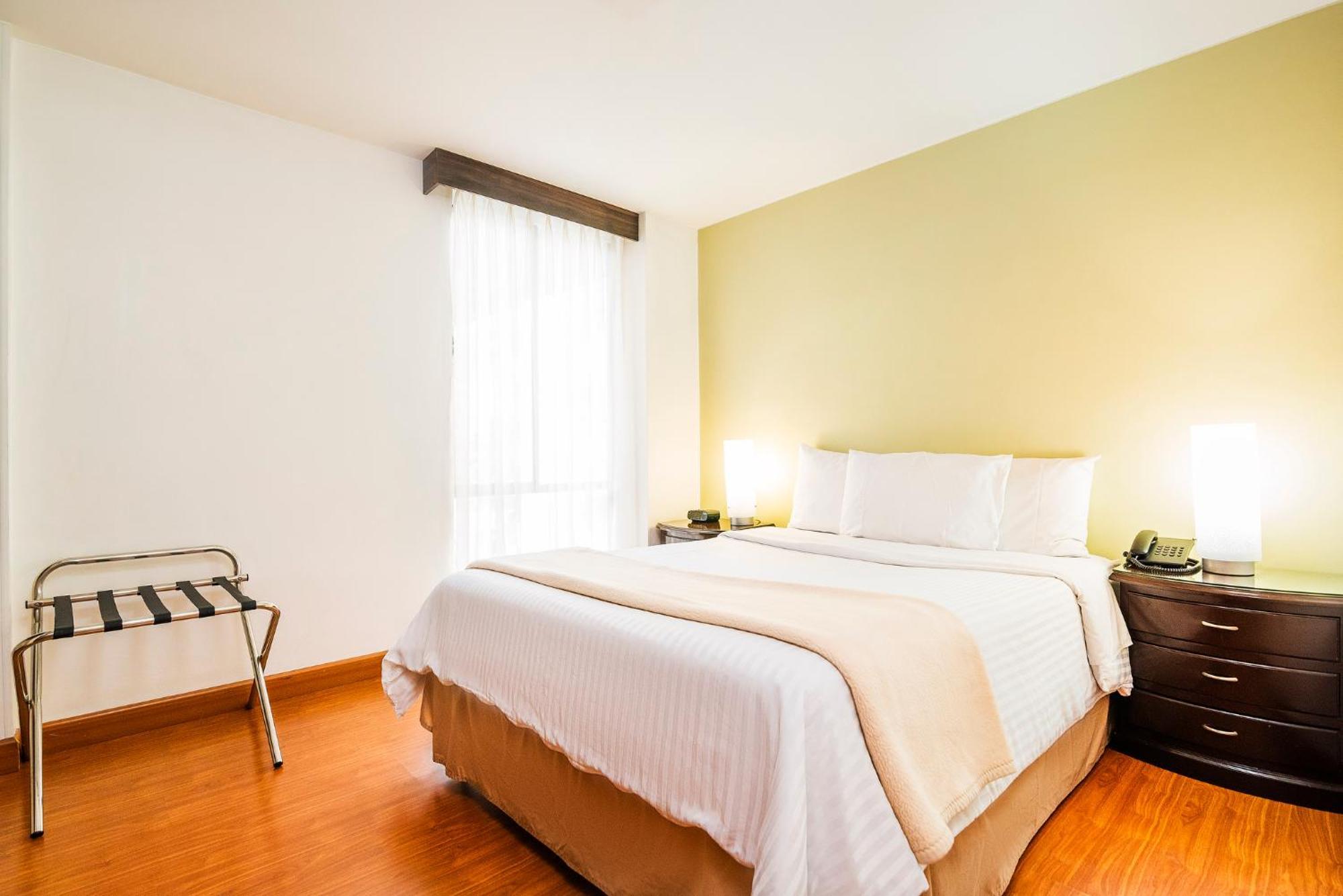 Lloyds Apartasuites Parque 93 Bogotá Exteriör bild