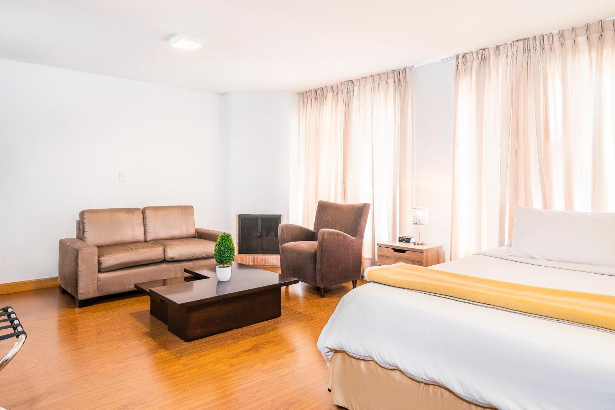 Lloyds Apartasuites Parque 93 Bogotá Exteriör bild