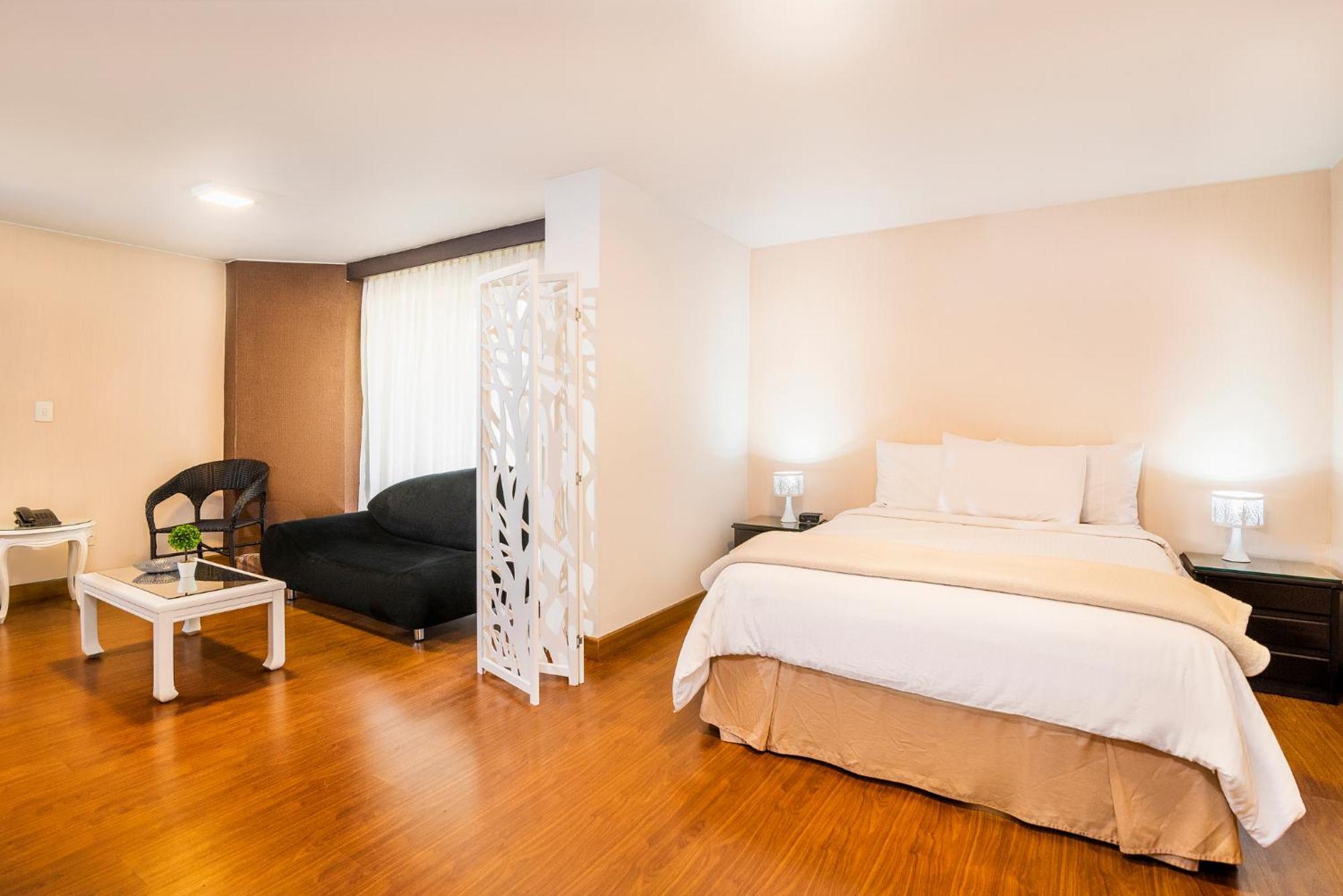 Lloyds Apartasuites Parque 93 Bogotá Exteriör bild