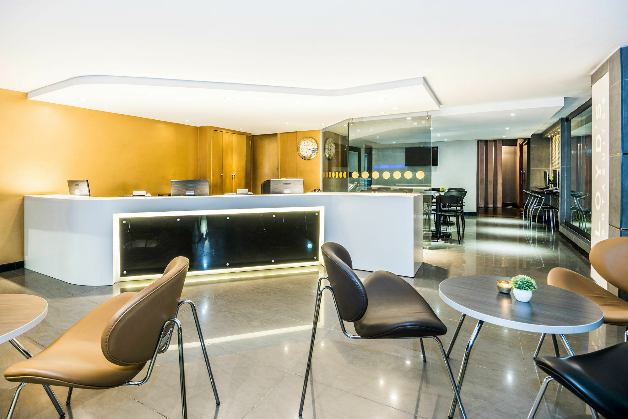 Lloyds Apartasuites Parque 93 Bogotá Exteriör bild
